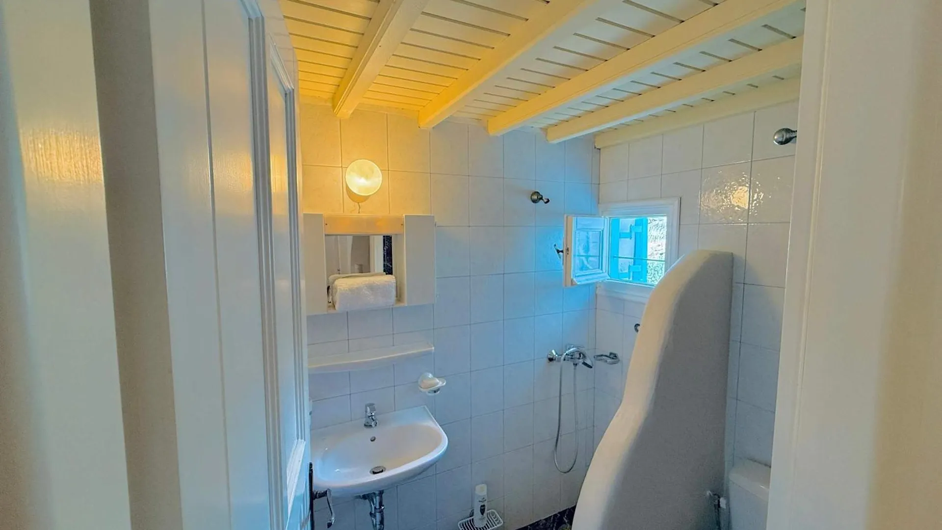 Appartement Stylish 2 Bd Escape Apt With Patio At Ornos Beach