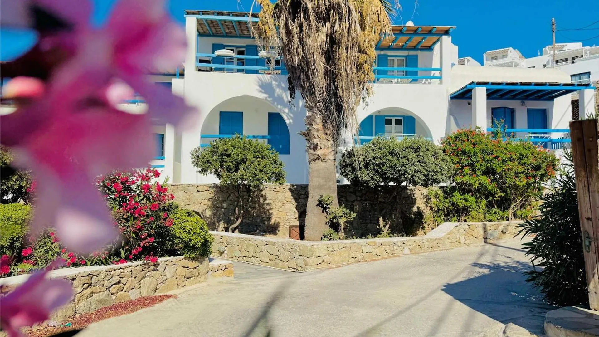 Appartement Stylish 2 Bd Escape Apt With Patio At Ornos Beach