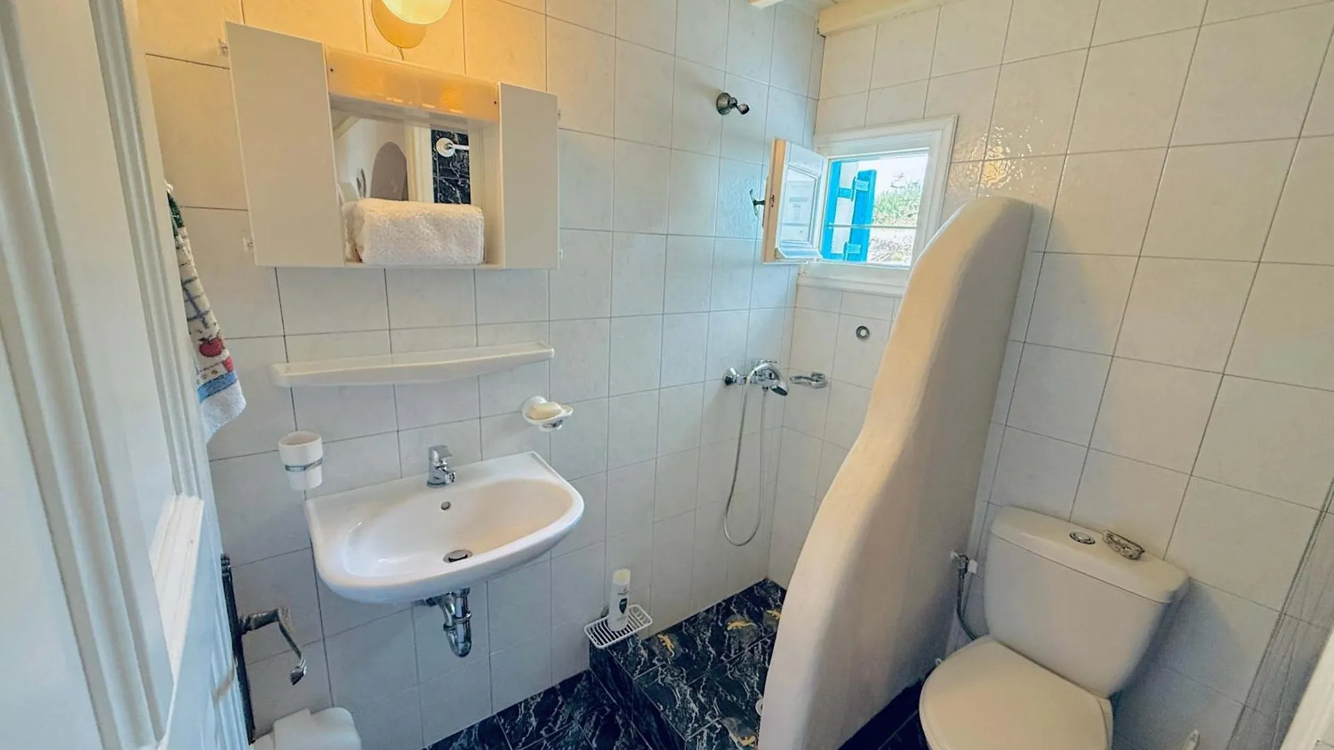 Stylish 2 Bd Escape Apt With Patio At Ornos Beach Ornos (Mykonos)