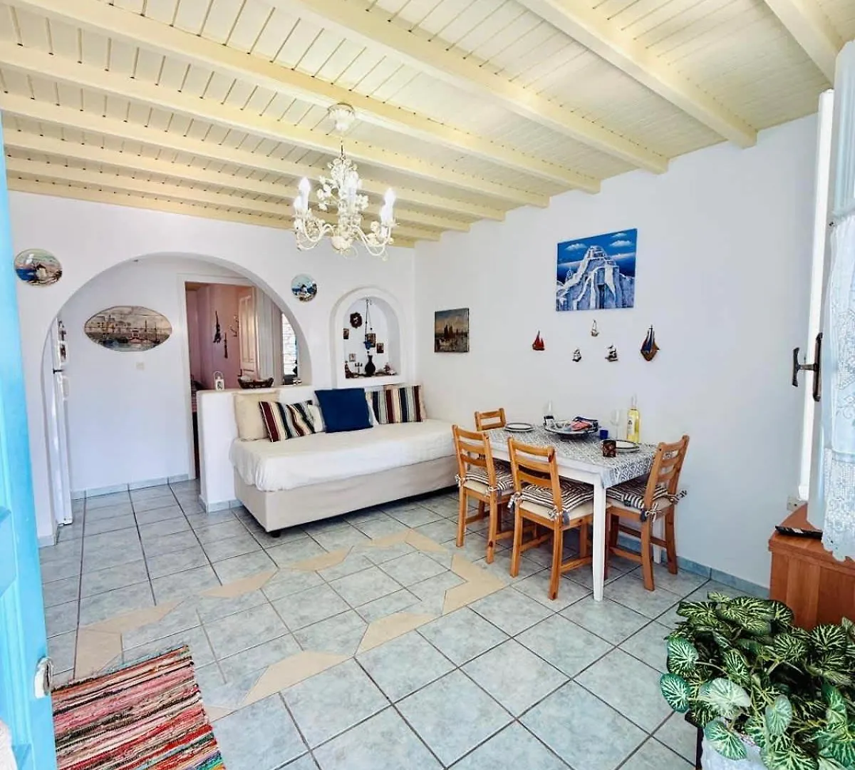 Stylish 2 Bd Escape Apt With Patio At Ornos Beach