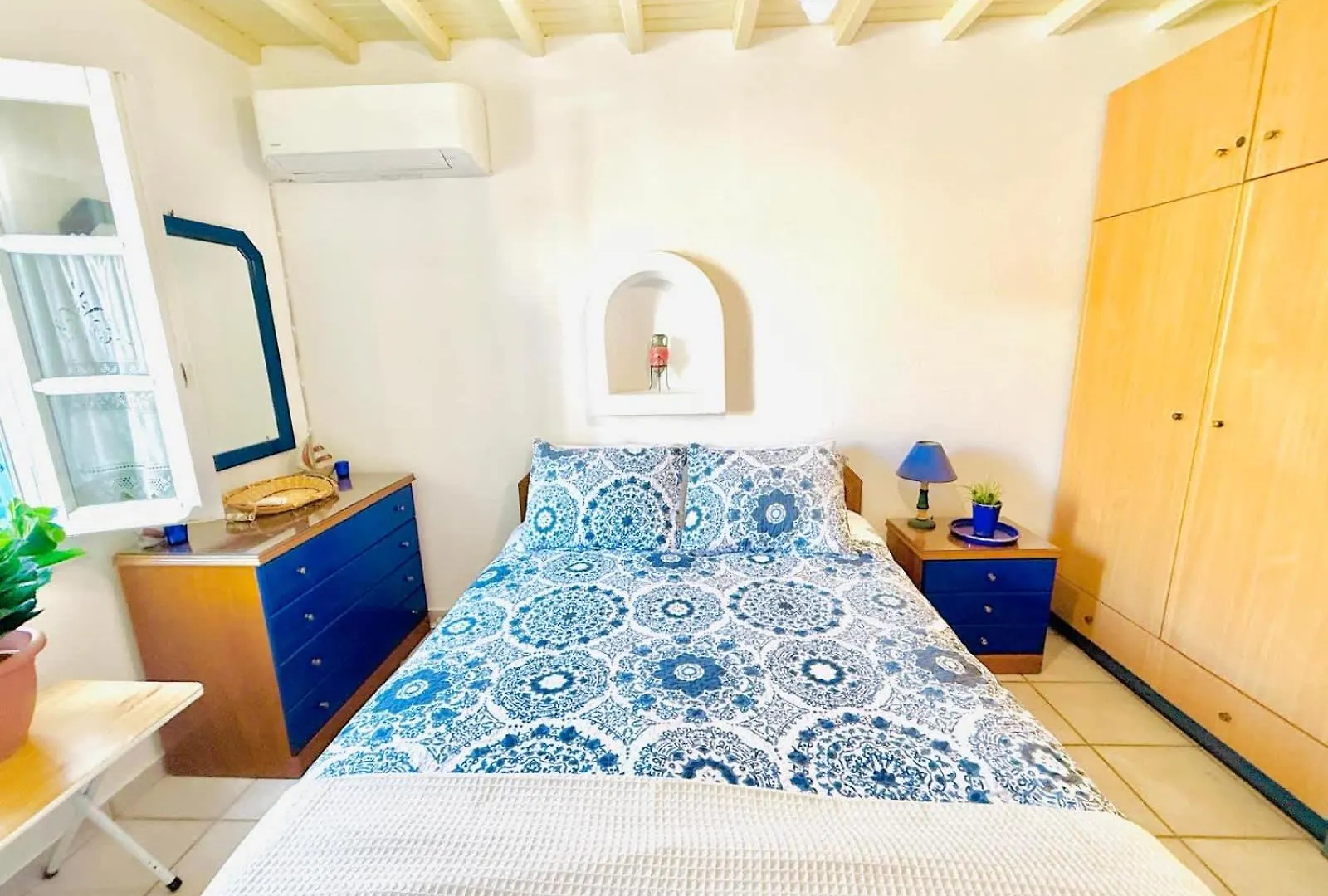 Lägenhet Stylish 2 Bd Escape Apt With Patio At Ornos Beach Grekland